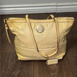 Vintage Y2K COACH Tote Bag Yellow Patent Brass Hardware with Navy Lining